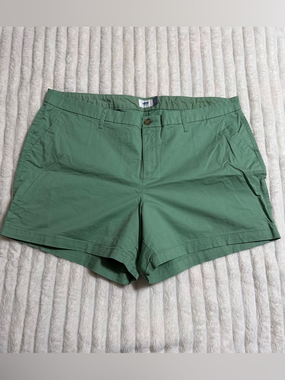 Old Navy Green Women’s Chino Shorts